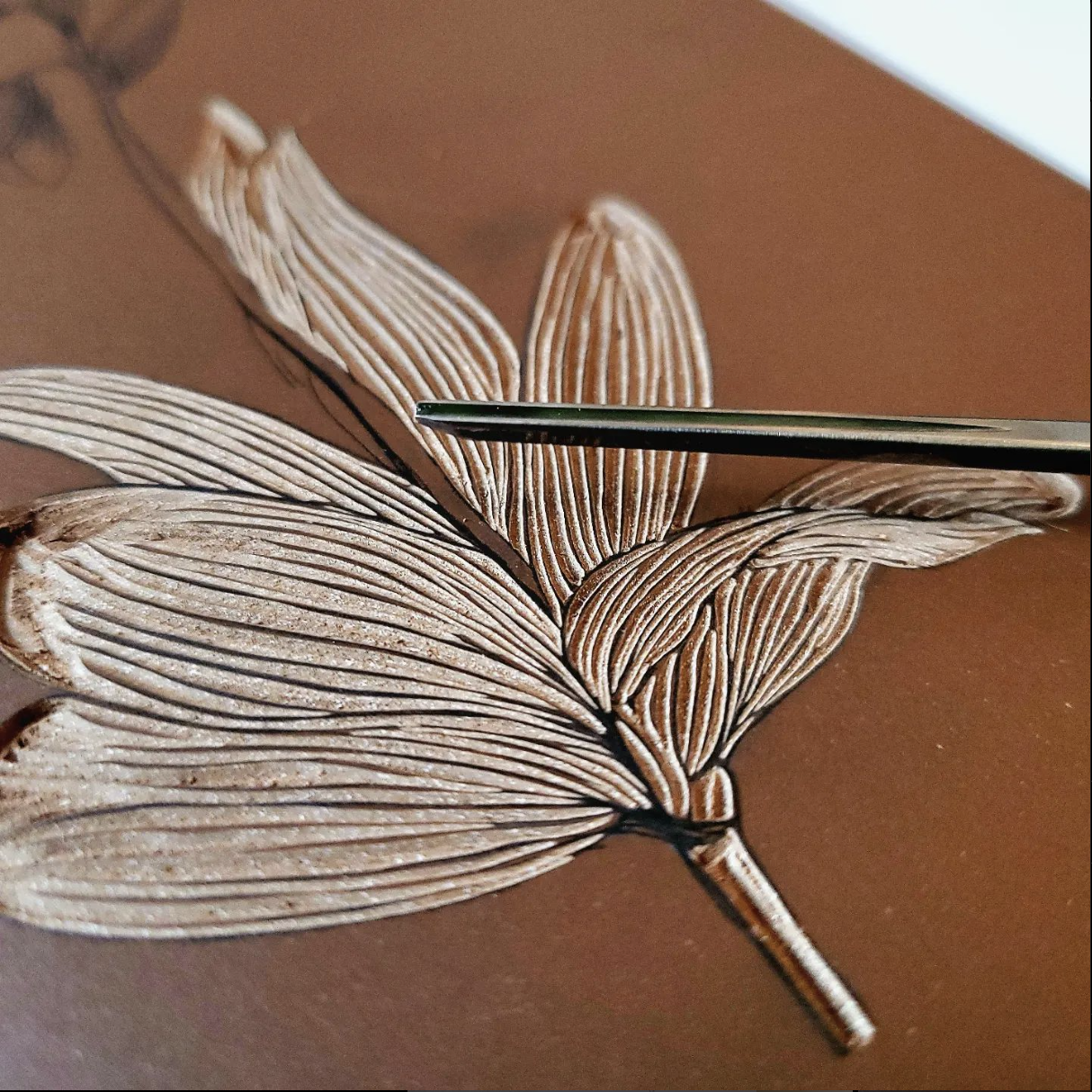 Linogravure d'une fleur